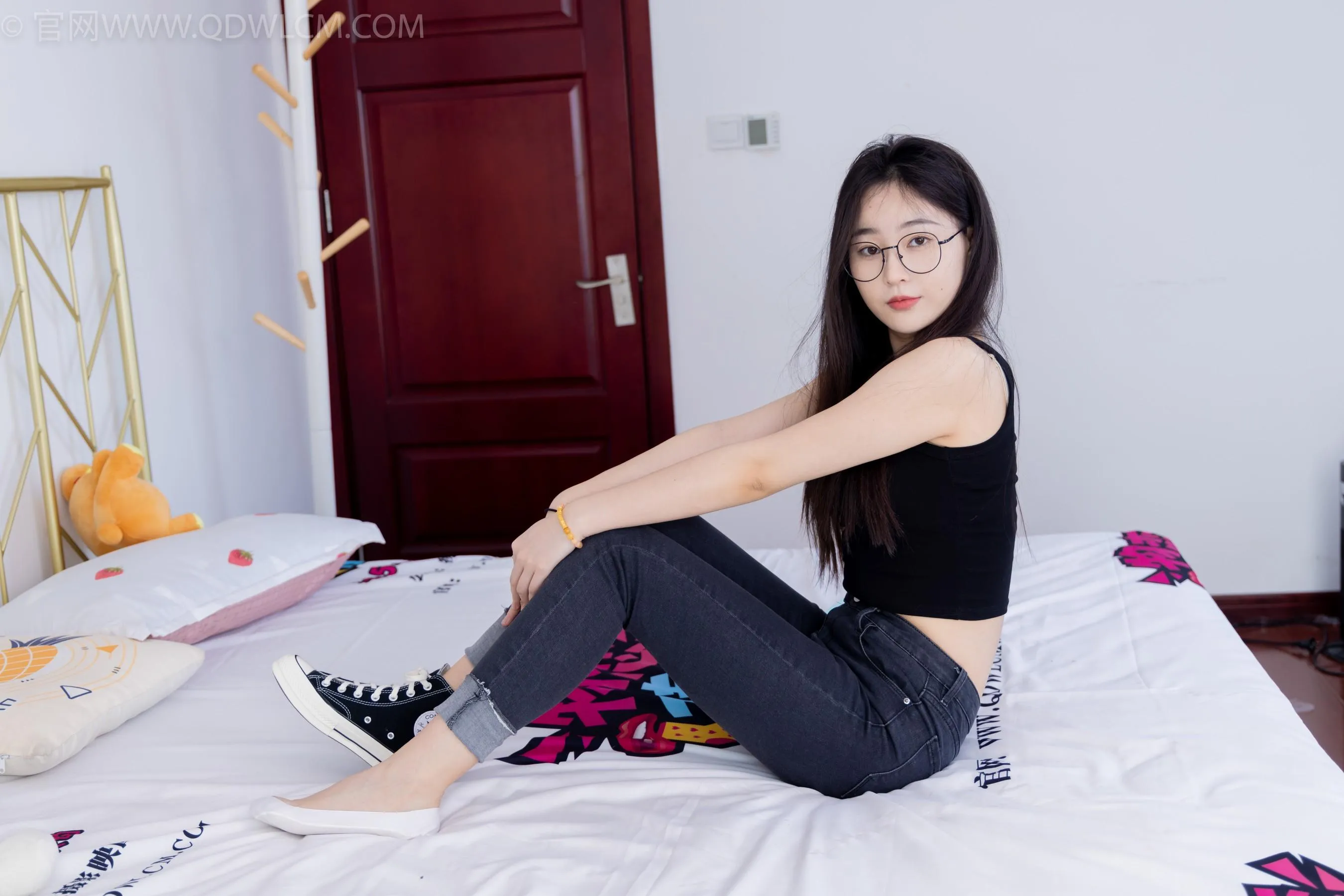 物恋传媒 NO.1497 美兔-春雨绵绵 [151P]插图3